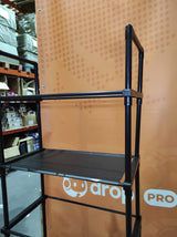 Estante com objetos arrumados