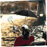 Suporte com guarda-chuva montado numa mota